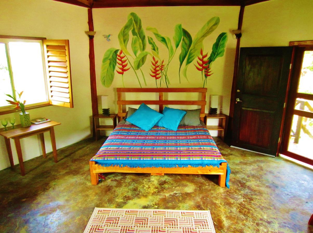 Casa Abundancyah B&B Bocas del Toro Exterior photo
